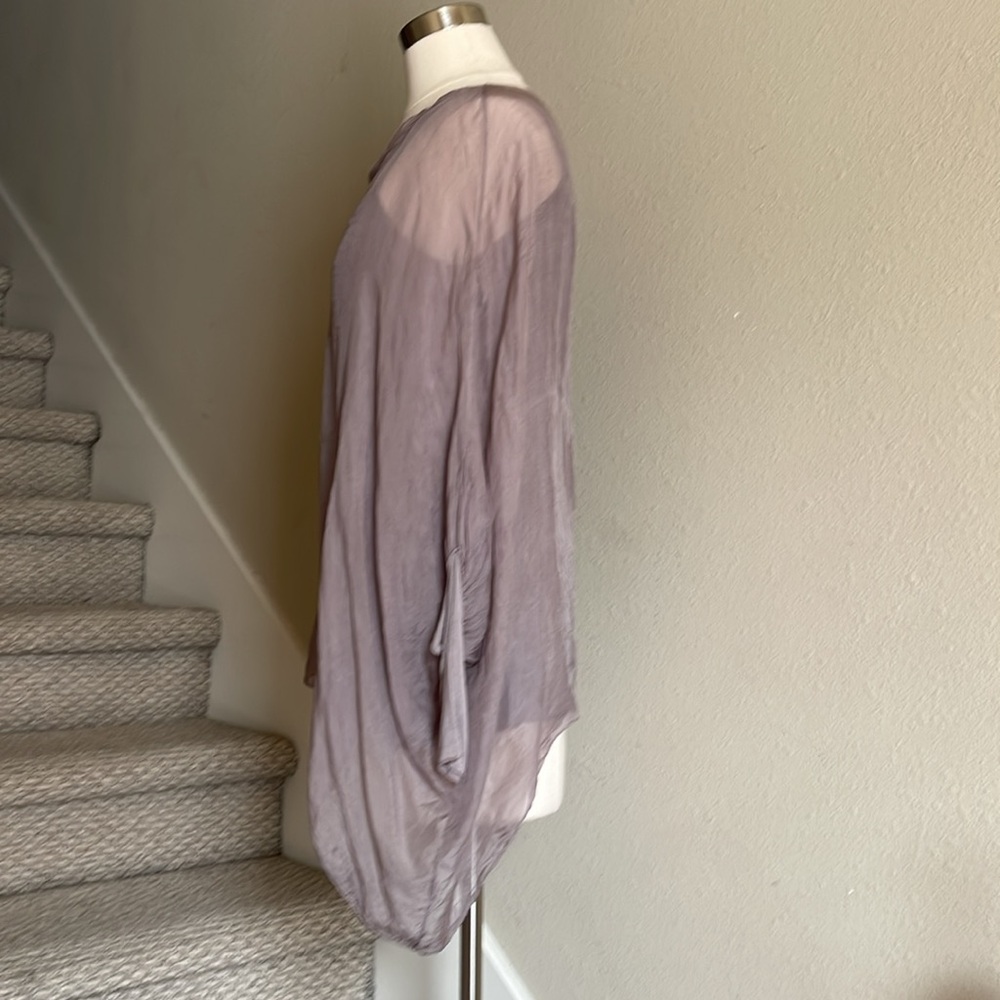 Sofia Sz M (?) Light Gray Oversized Silk Blouse. Made in Italy - Picture 3 of 16